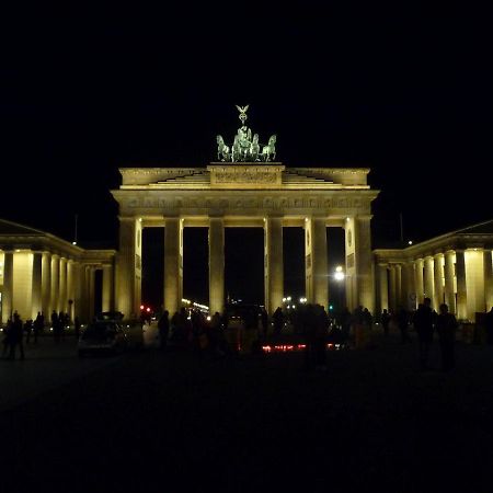 Apartment&Rooms near Brandenburg Gate Berlin Exterior foto