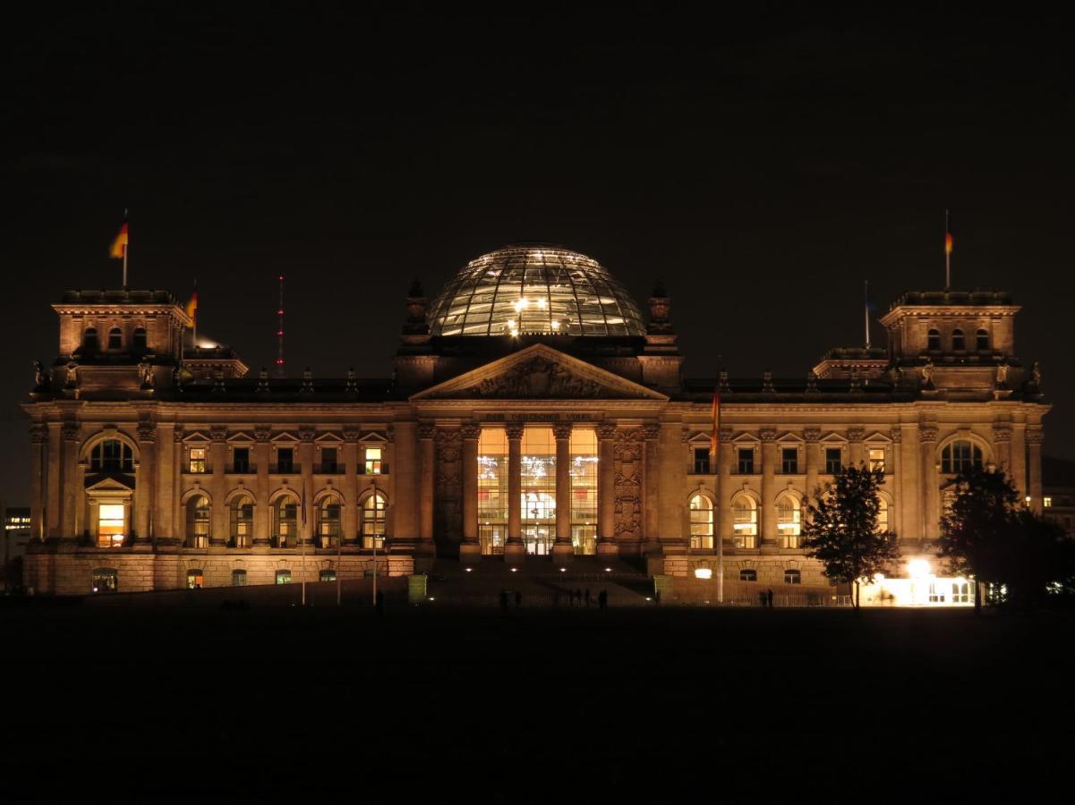 Apartment&Rooms near Brandenburg Gate Berlin Exterior foto
